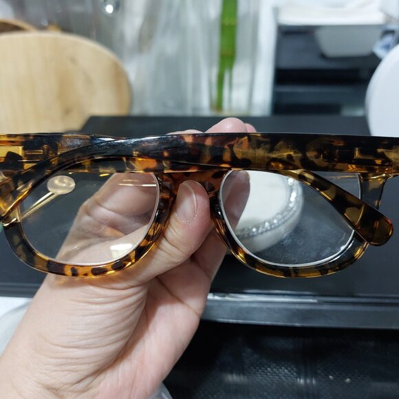 Stylish Translucent Leopard or Tortoise Animal Print Readers Reading Glasses 1.5 - Picture 6 of 16